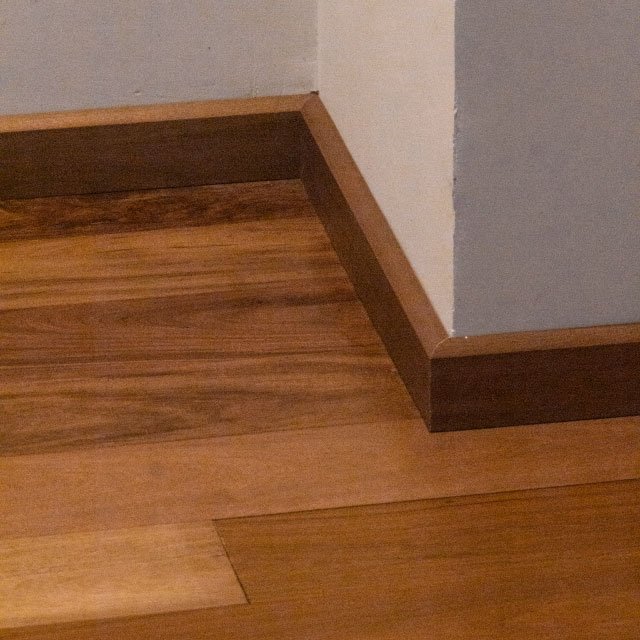 entablonado-madera-piso-zocalo-prefinished-incienso
