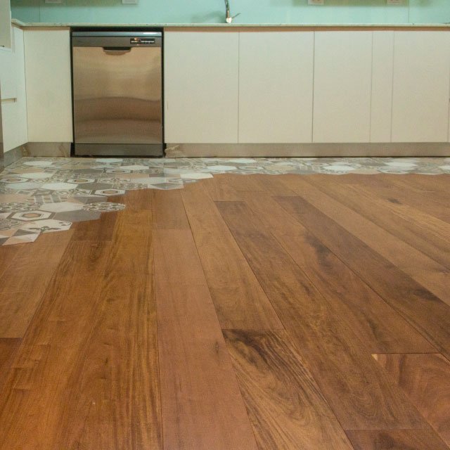 entablonado-prefinished-incienso-piso-madera (1)