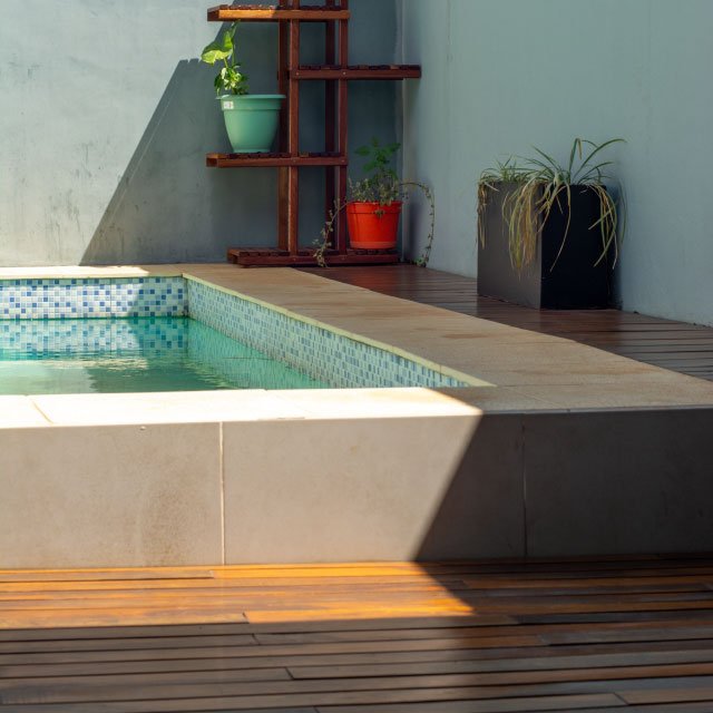 deck-pisicina-lapacho-madera (1)