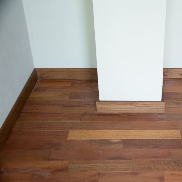 piso-entablonado-madera-maciza-eucalipto-rostrata-zocalo (11)