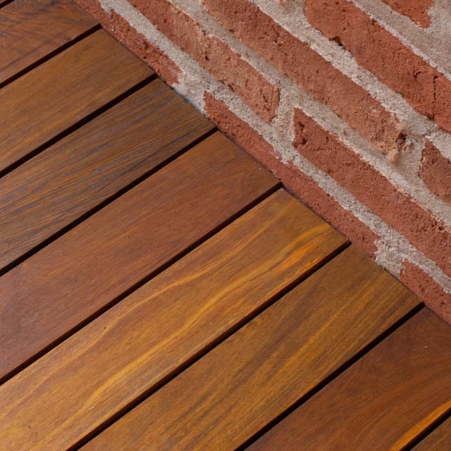 deck-lapacho-entablonado-guayubira-madera-maciza-rolon (8)