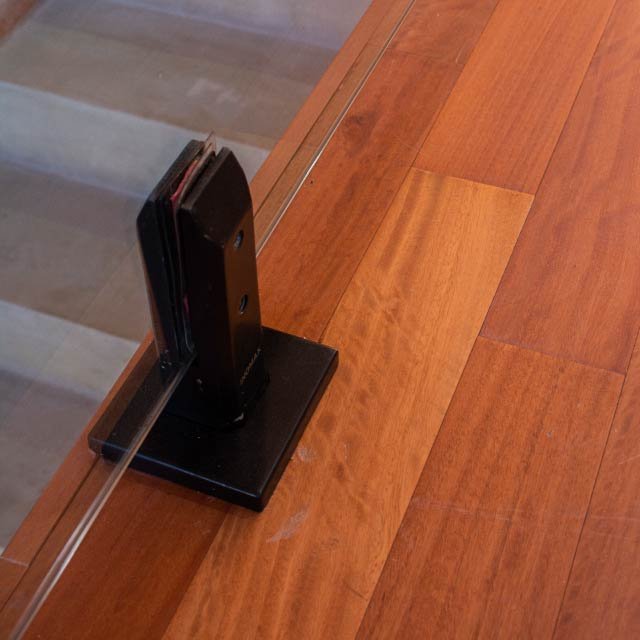 piso-entablonado-prefinished-eucalipto-rostrata-oficina-rolon (6)