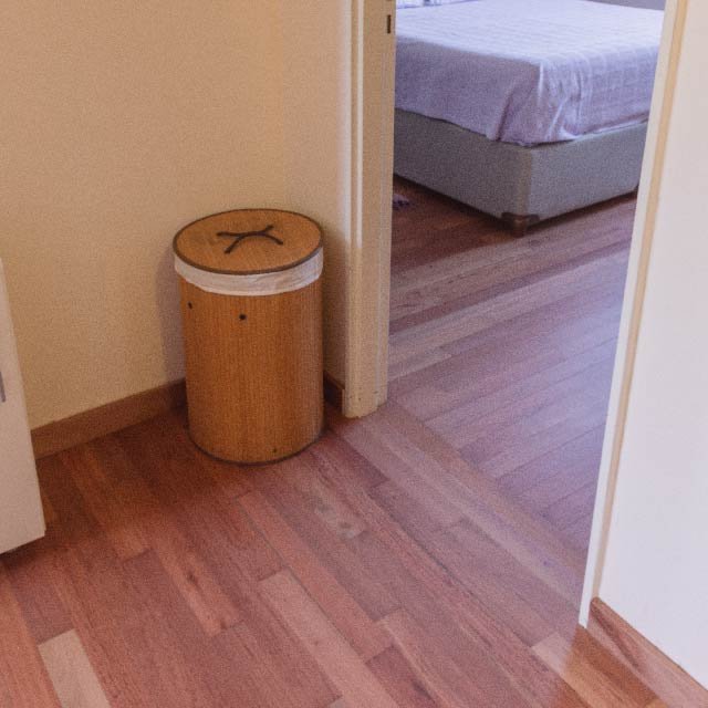 piso-entablonado-prefinished-macizo-eucalipto-rostrata-rolon (6)