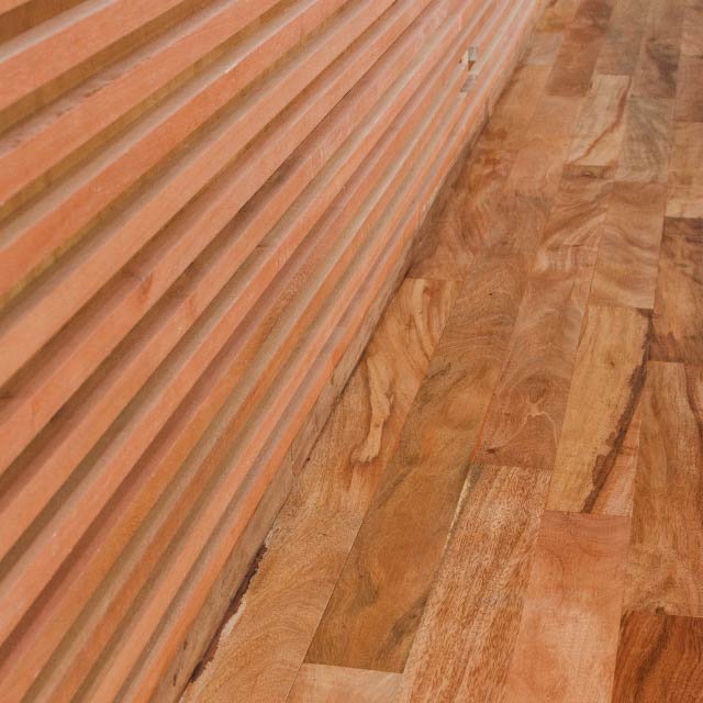 revestimiento-listones-piso-entablonado-madera-maciza-rolon (5)