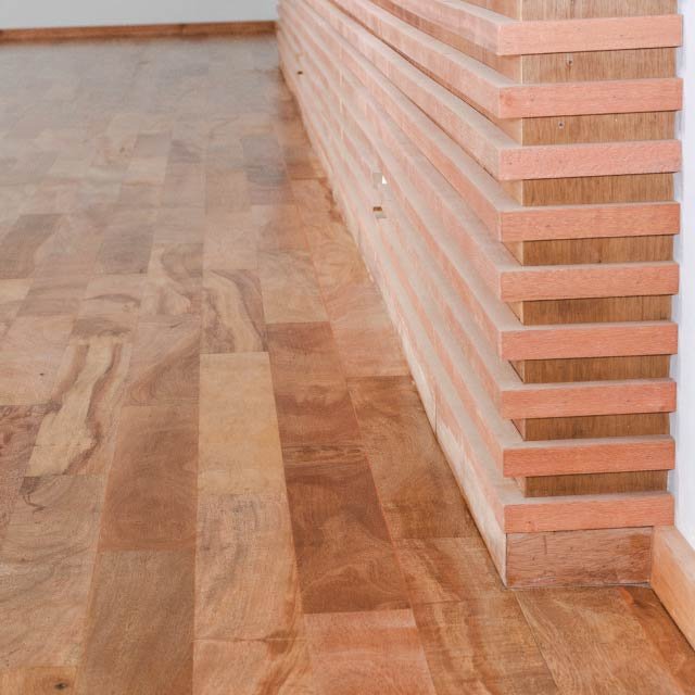 revestimiento-listones-piso-entablonado-madera-maciza-rolon (8)